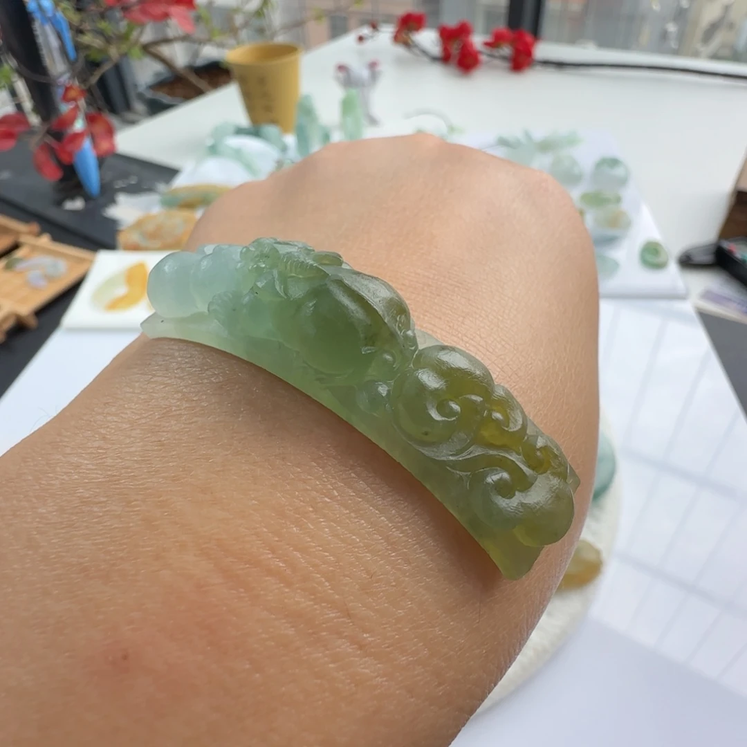 定制翡翠未镶嵌茜****雅定制翡翠毛货不退不换