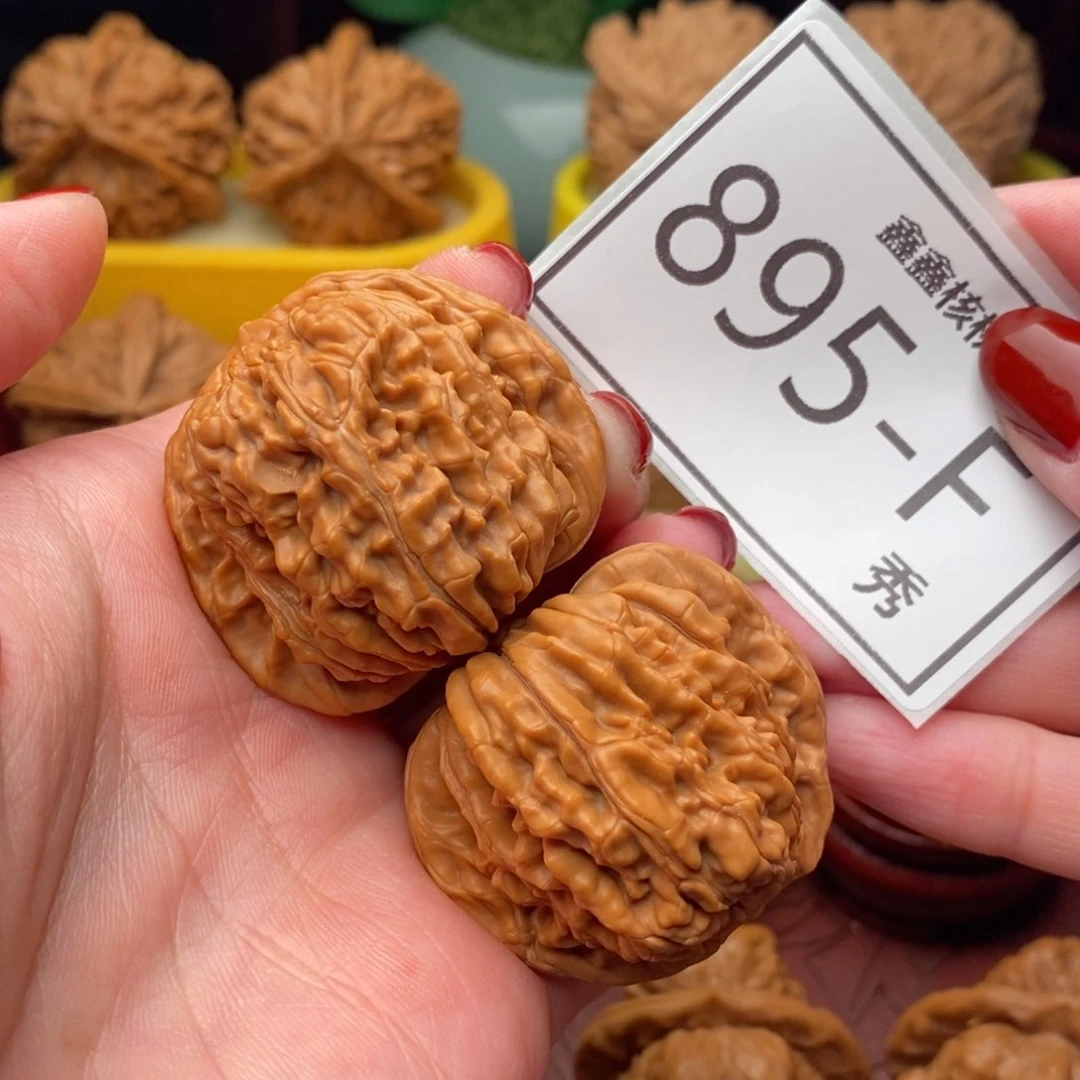 文玩核桃把件汉高楼40