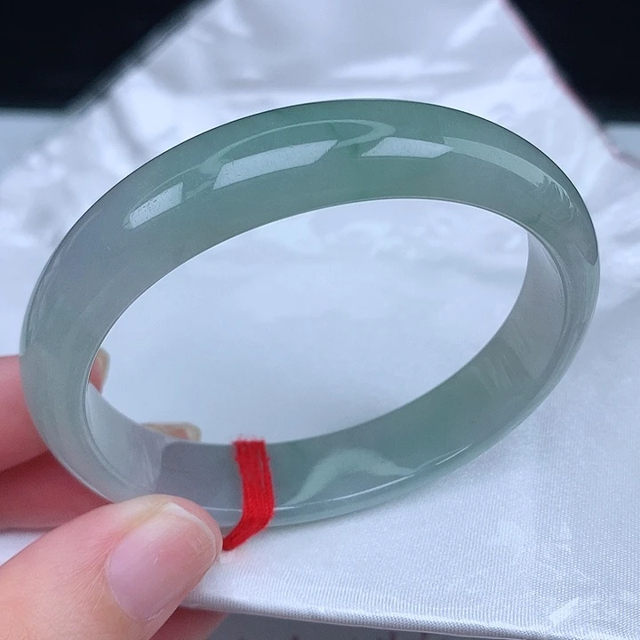 未镶嵌手镯(贵妃镯)翡翠天然