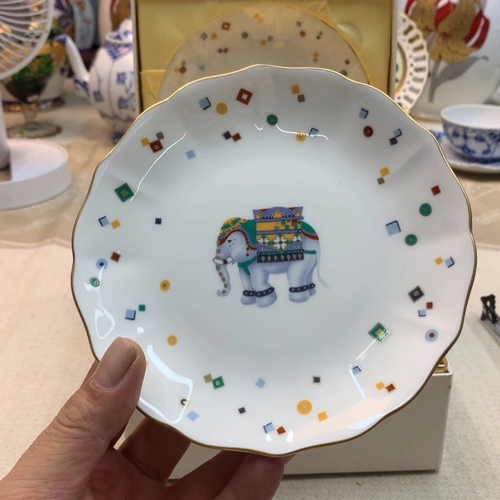 紫砂金瓷阁精品瓷器店