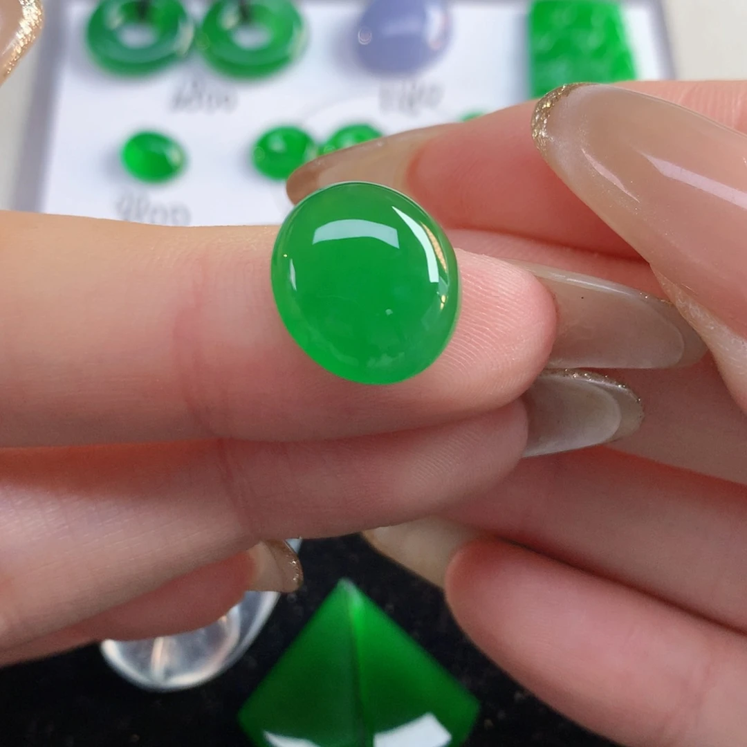 翡翠裸石13.66-12.45-4.85