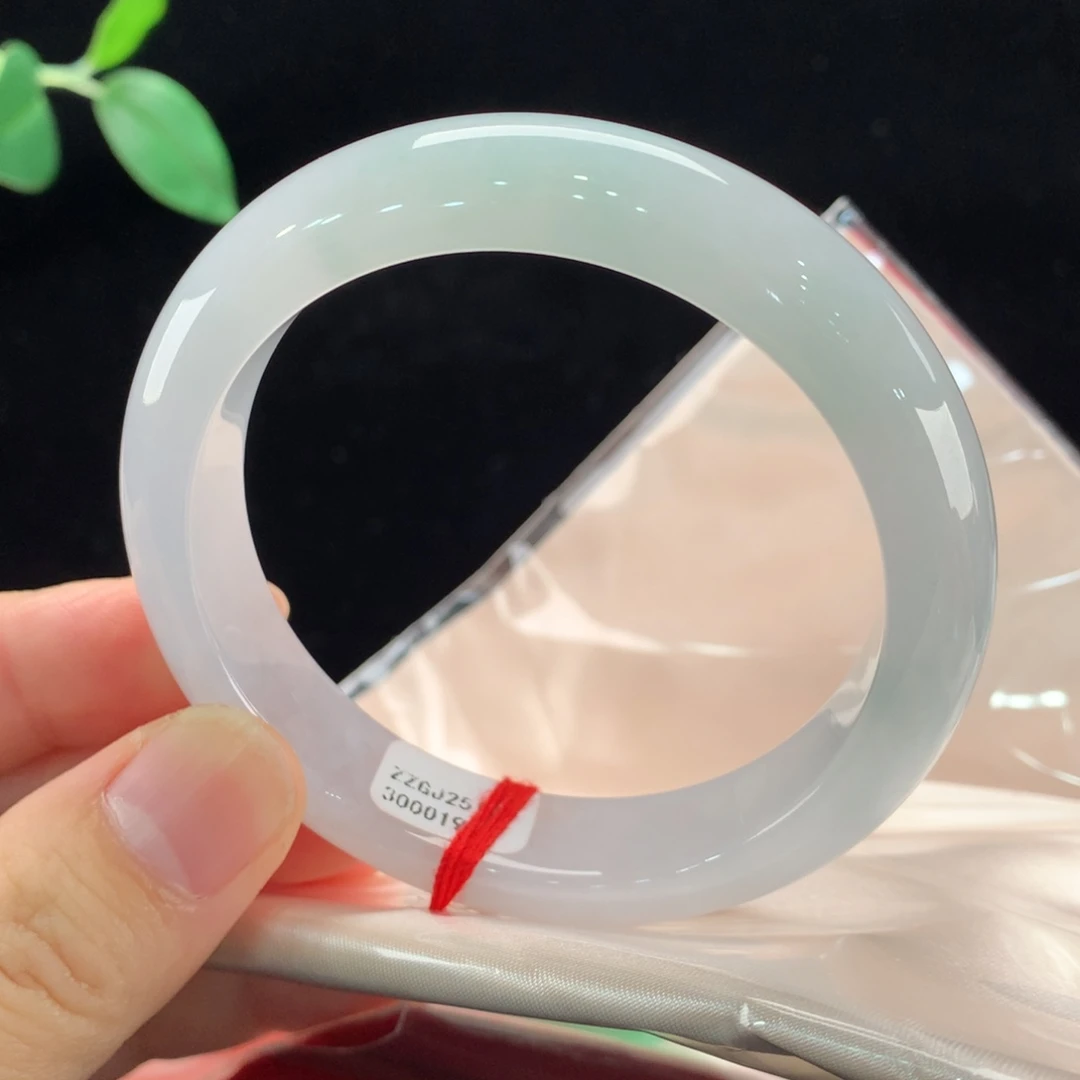 翡翠未镶嵌手镯0195