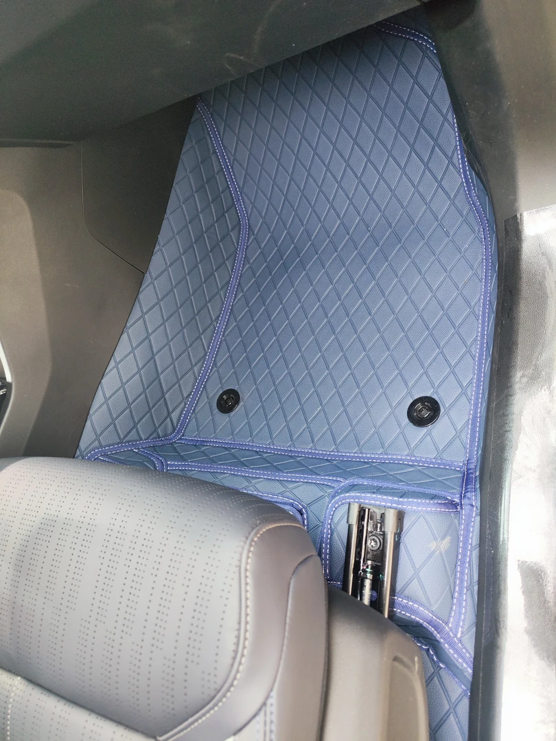 方格花型360航空软包全包围汽车脚垫地毯绒垫