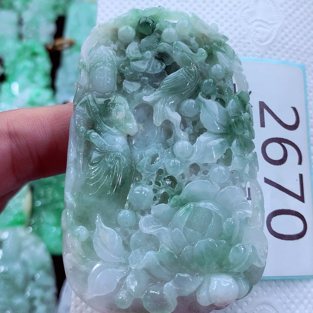 吊坠(不含链)未镶嵌翡翠