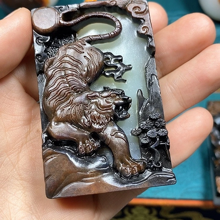 猪***哥和田玉未镶嵌颈饰