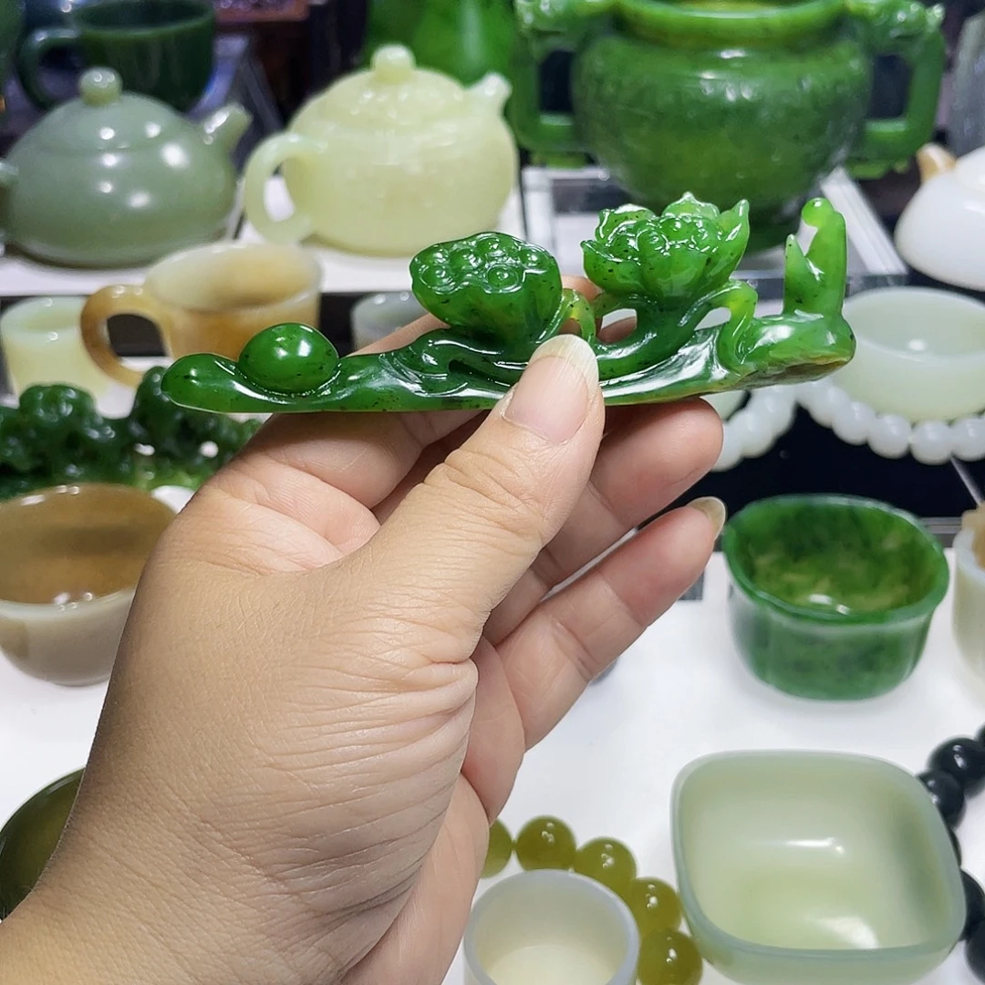 百***时未镶嵌和田玉挂件