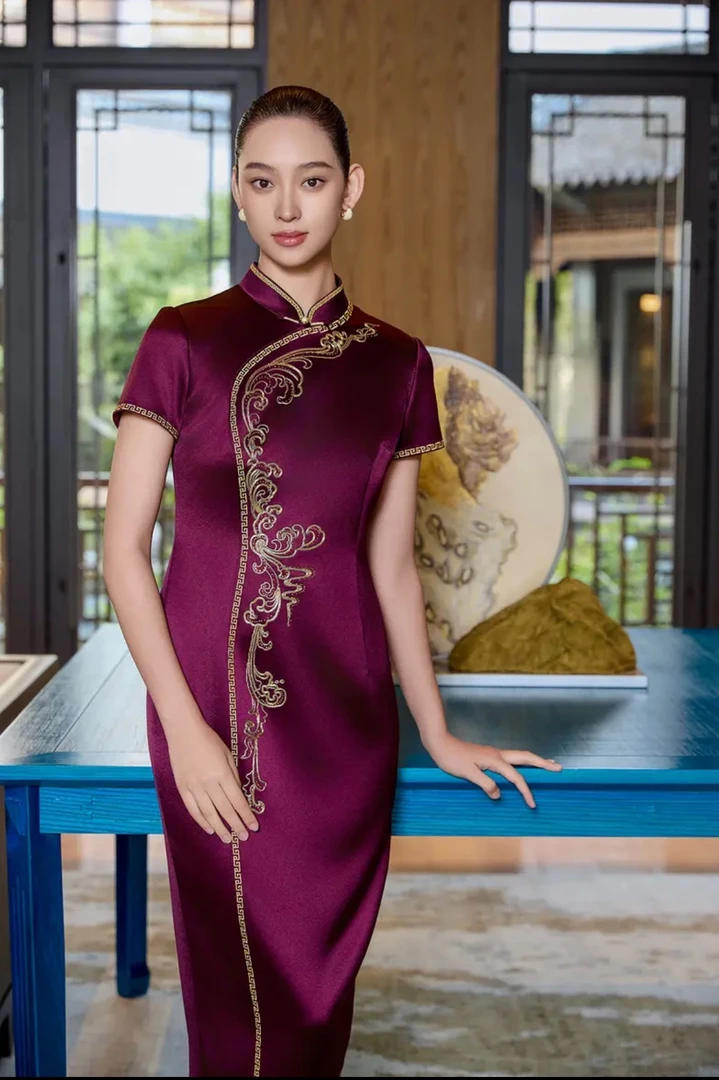170275朱紫褕旗袍礼服婚礼妈妈装宴会枣红色大码婚庆绣花礼服醋酸