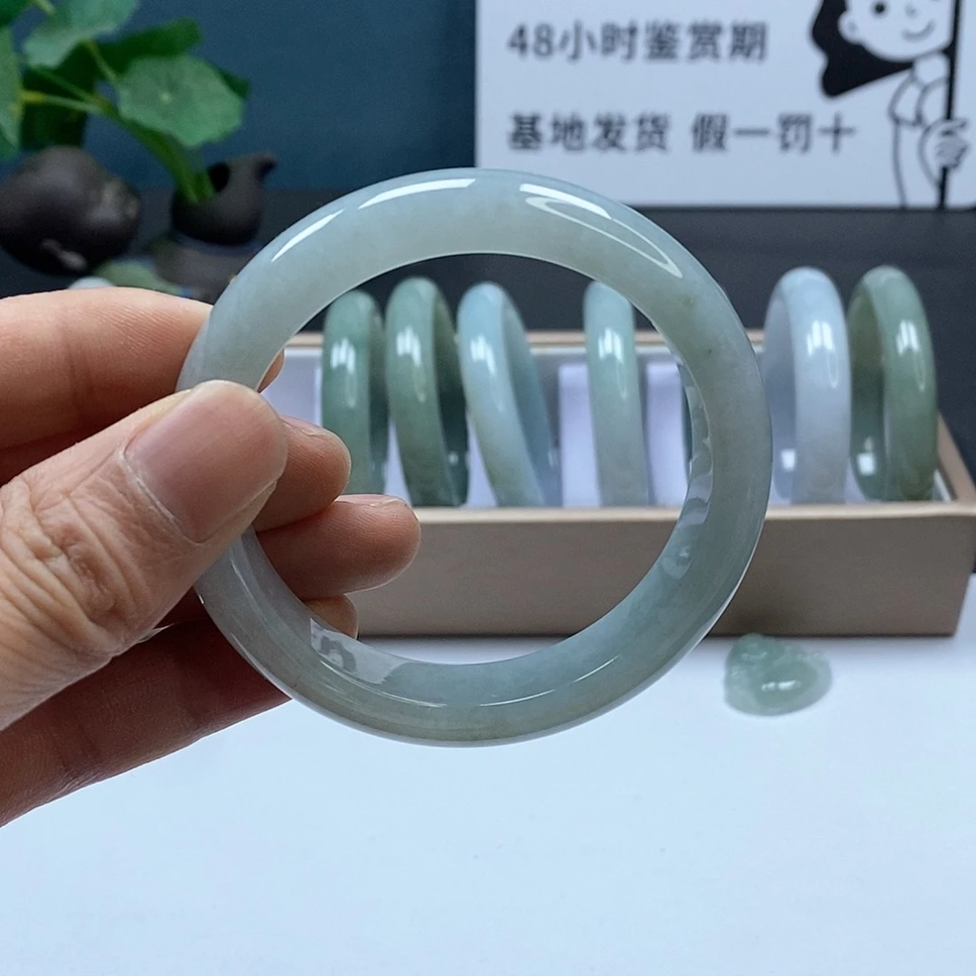 翡翠未镶嵌手镯翡翠手镯