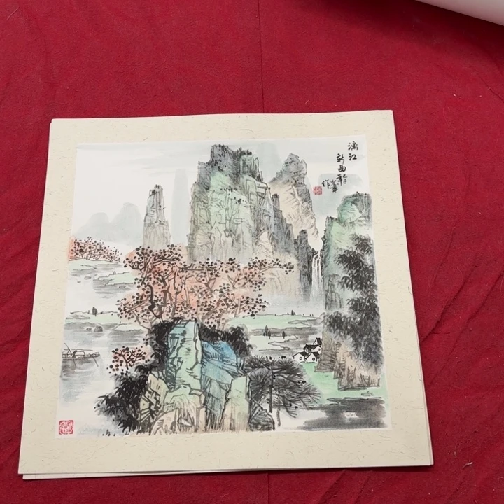 国画花鸟等图案为一体而