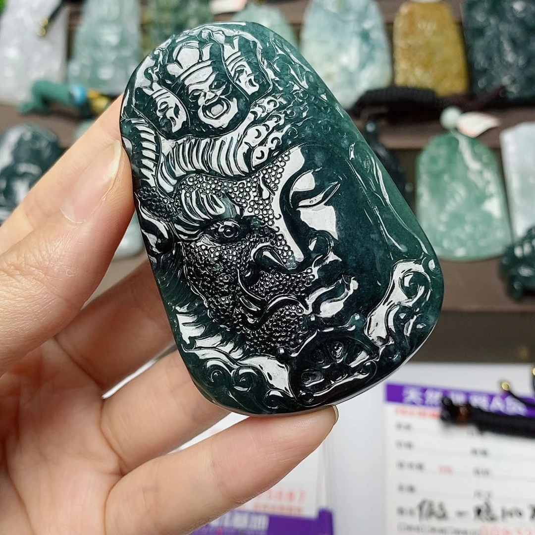 翡翠未镶嵌颈饰