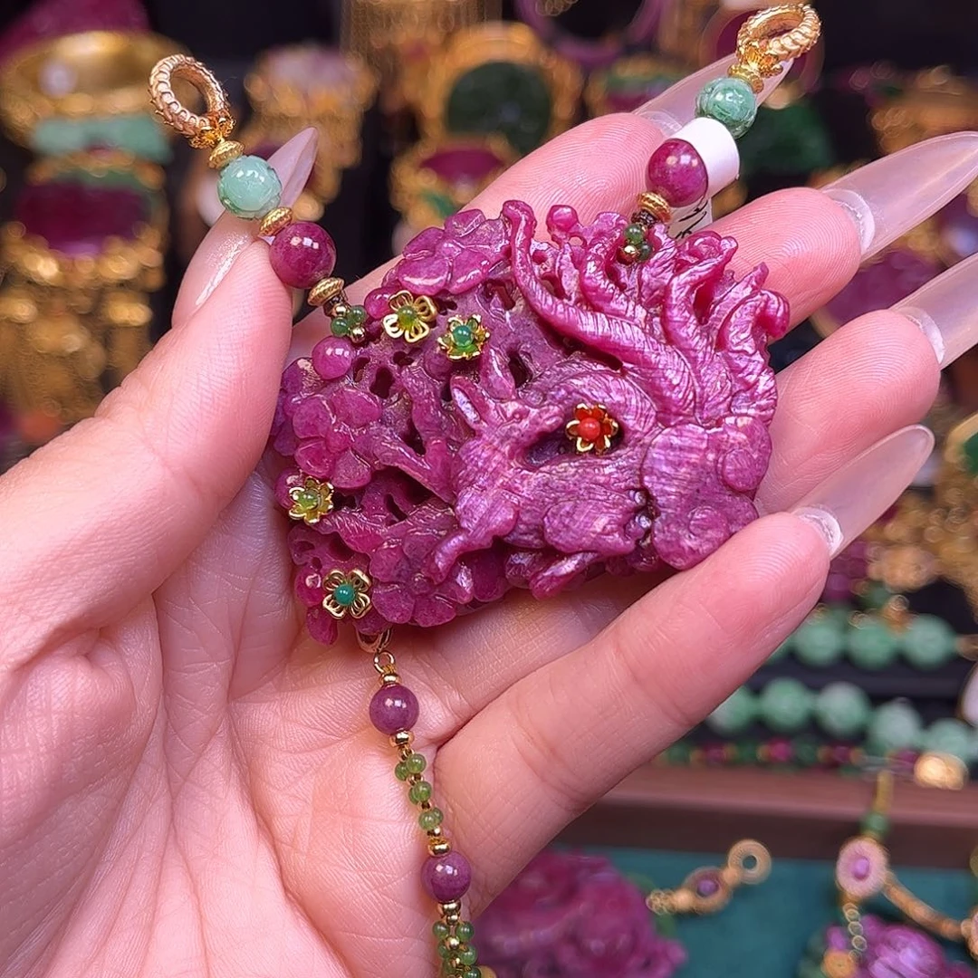 颈饰未镶嵌红宝石