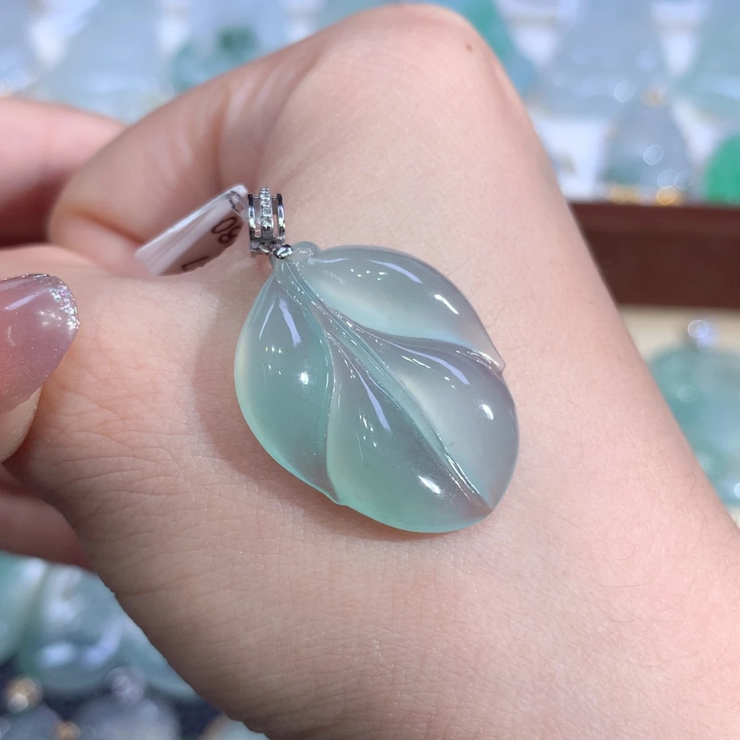 吊坠(不含链)18K金镶嵌翡翠叶