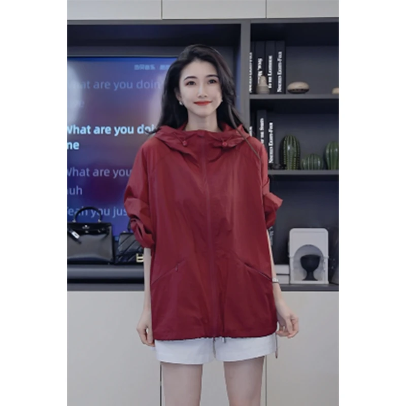 小乖逃25 连帽红色外套抽绳防晒外套高领防晒衣女装S25356