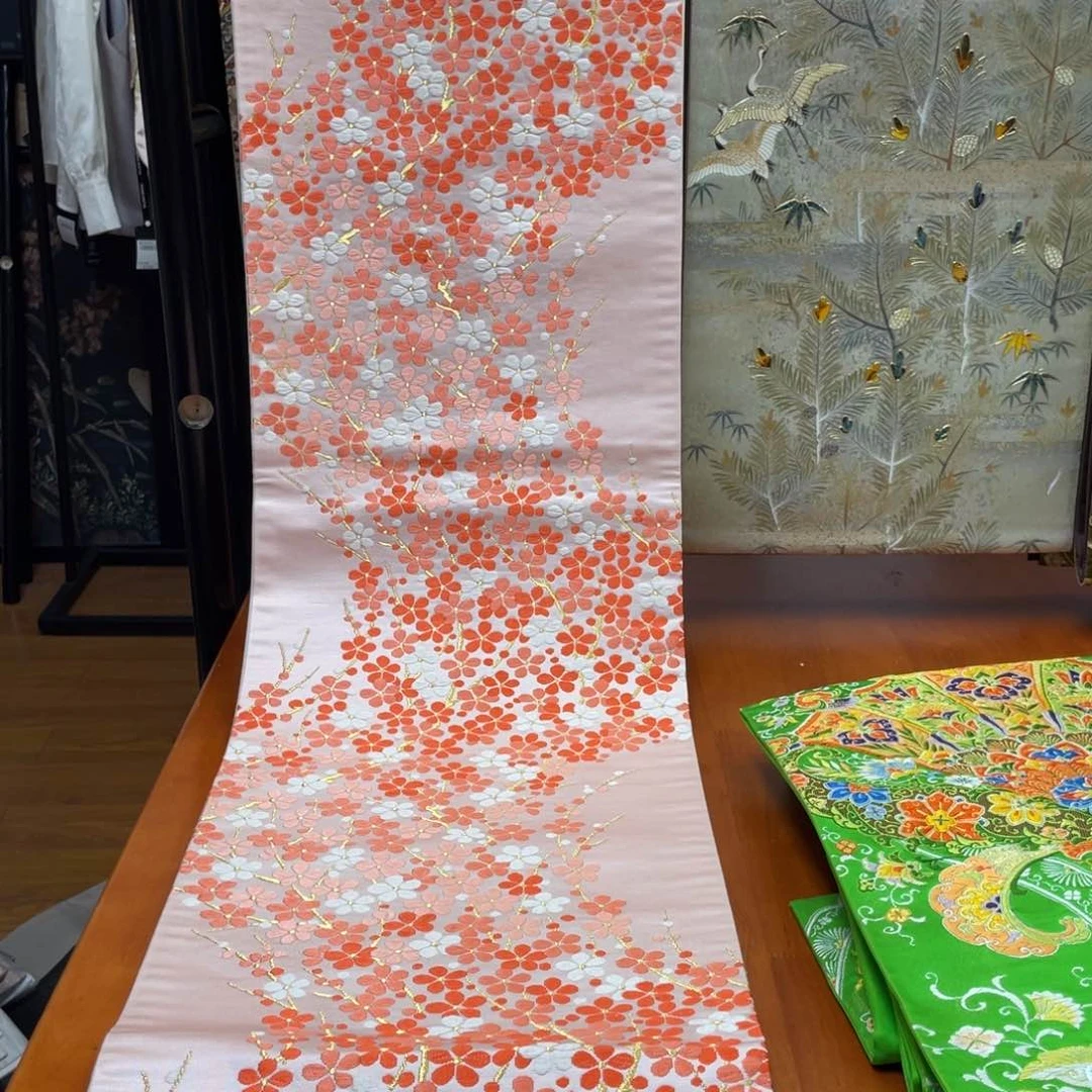 织绣六通唐织梅花纹