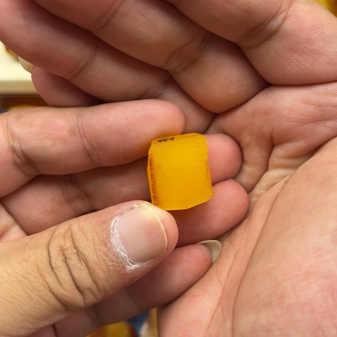 大****定制蜜蜡未镶嵌原石