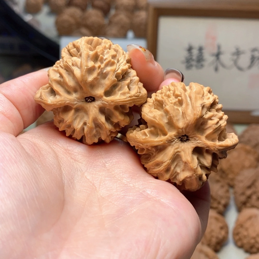 文玩核桃把件42苹果园