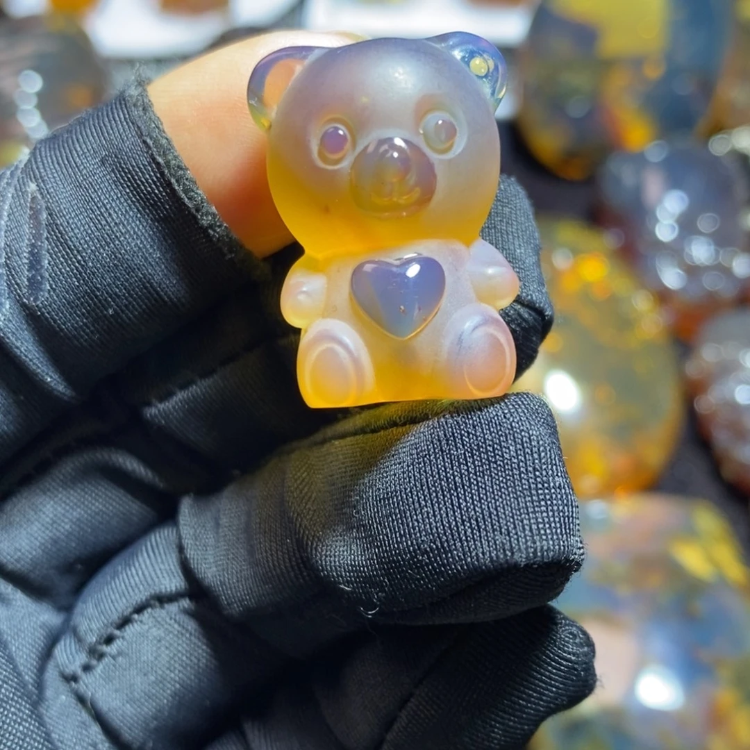 琥珀未镶嵌裸石……