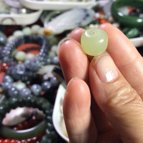 未镶嵌和田玉手机链
