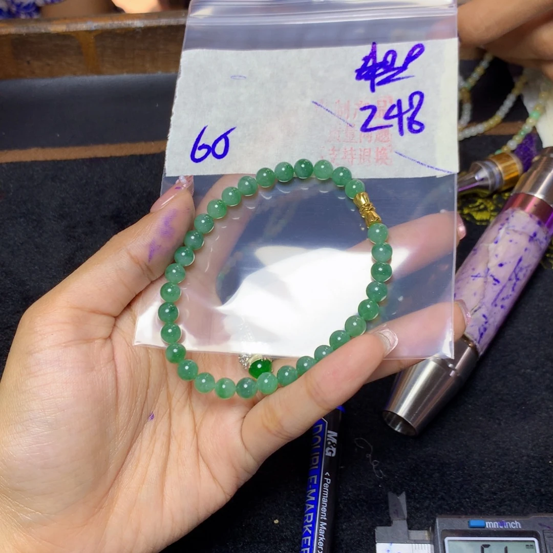 定制翡翠未镶嵌天然缅甸翡翠多样性