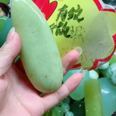 蛇纹石玉未镶嵌手把件