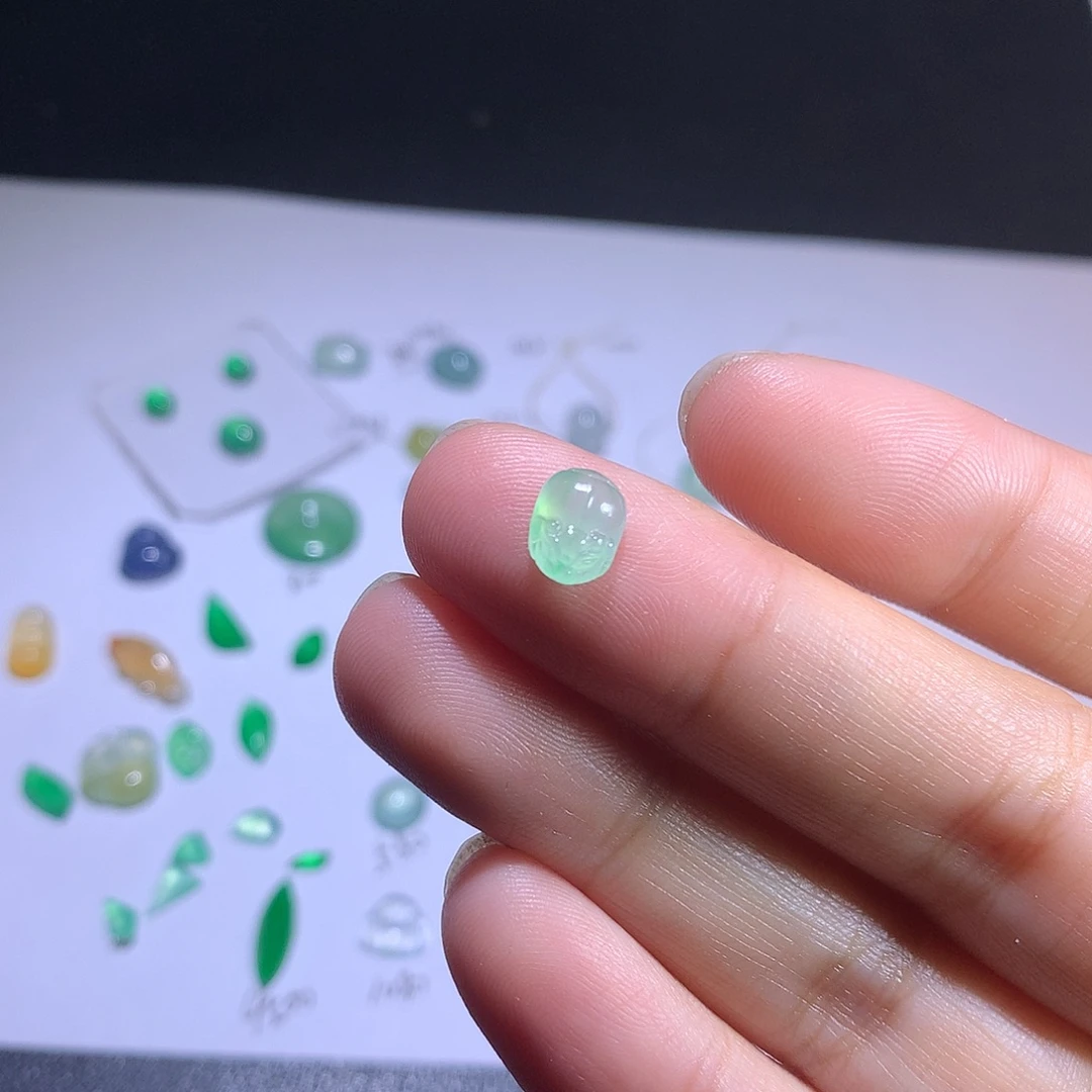 翡翠未镶嵌挂件翡翠金蟾