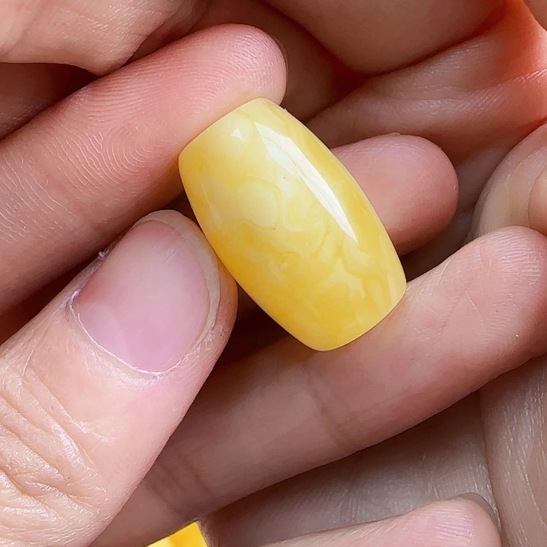 蜜蜡未镶嵌珠宝奇石