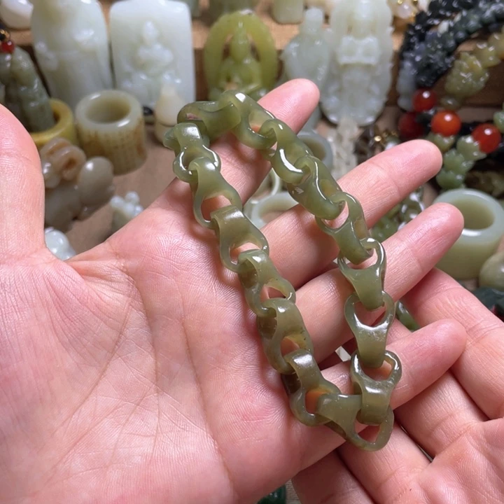 和田玉未镶嵌颈饰海****浪