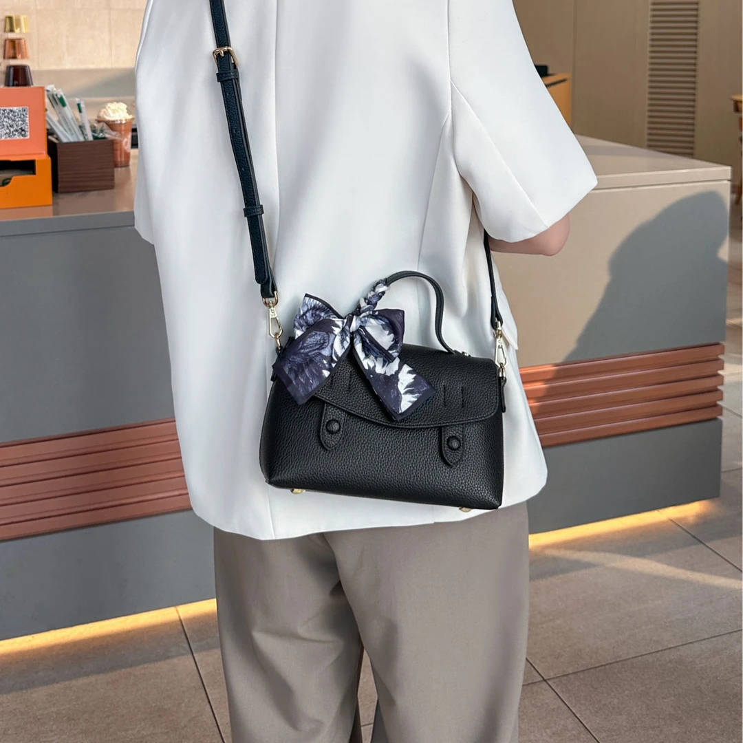 【芝麻集】SKL-7052-黑色RAIN.CUN真皮简约腋下斜跨轻奢女包