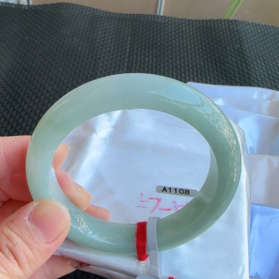 翡翠手镯未镶嵌57.6正圈手镯