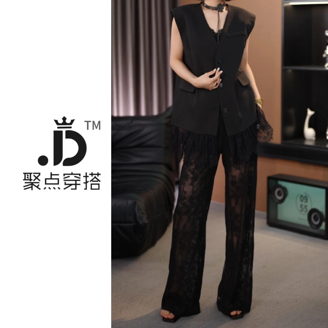 JUDIAN-【缪斯女神】气质设计拼接蕾丝v领无袖马甲两件套8jd400600