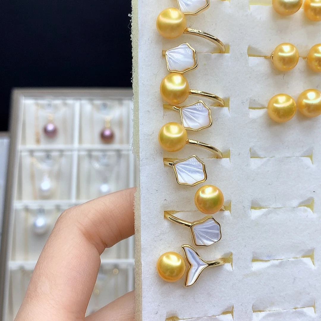 淡水珍珠颈饰合金彦**一