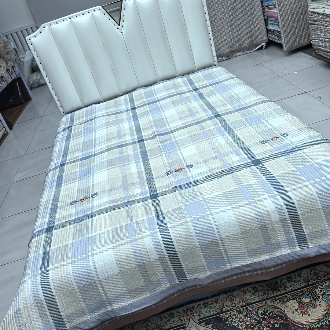 凉感丝凉席《灰格熊头》2米✕2.3米