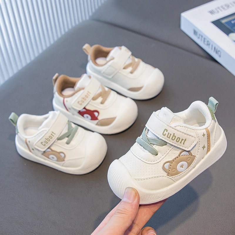 宝宝学步鞋男宝宝春秋款婴儿鞋子女软底防滑0-1-2岁九个月儿童鞋3