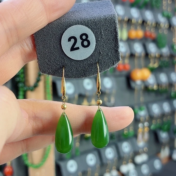 和田玉18K金镶嵌耳饰