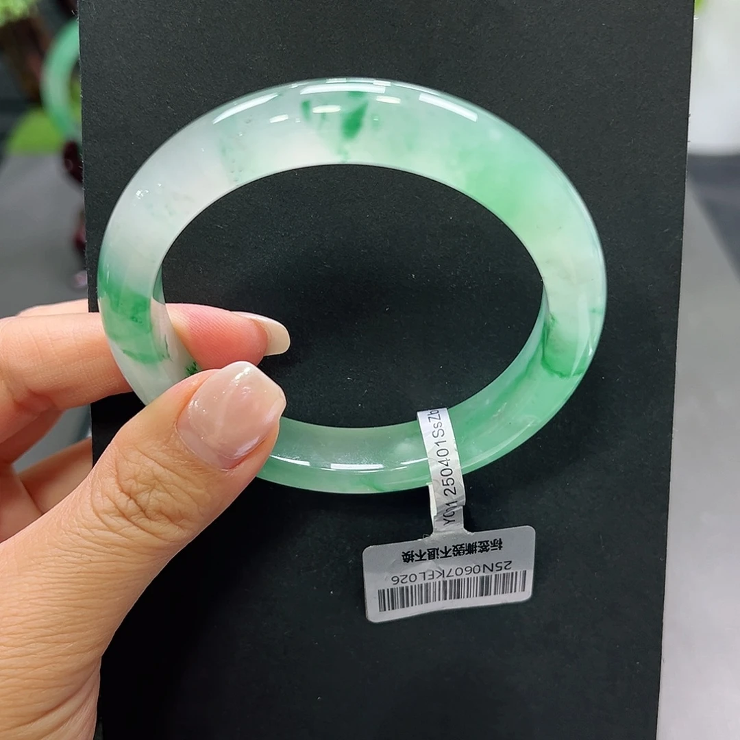 石英质玉（非洲翠）合金手镯➕橙子59.2