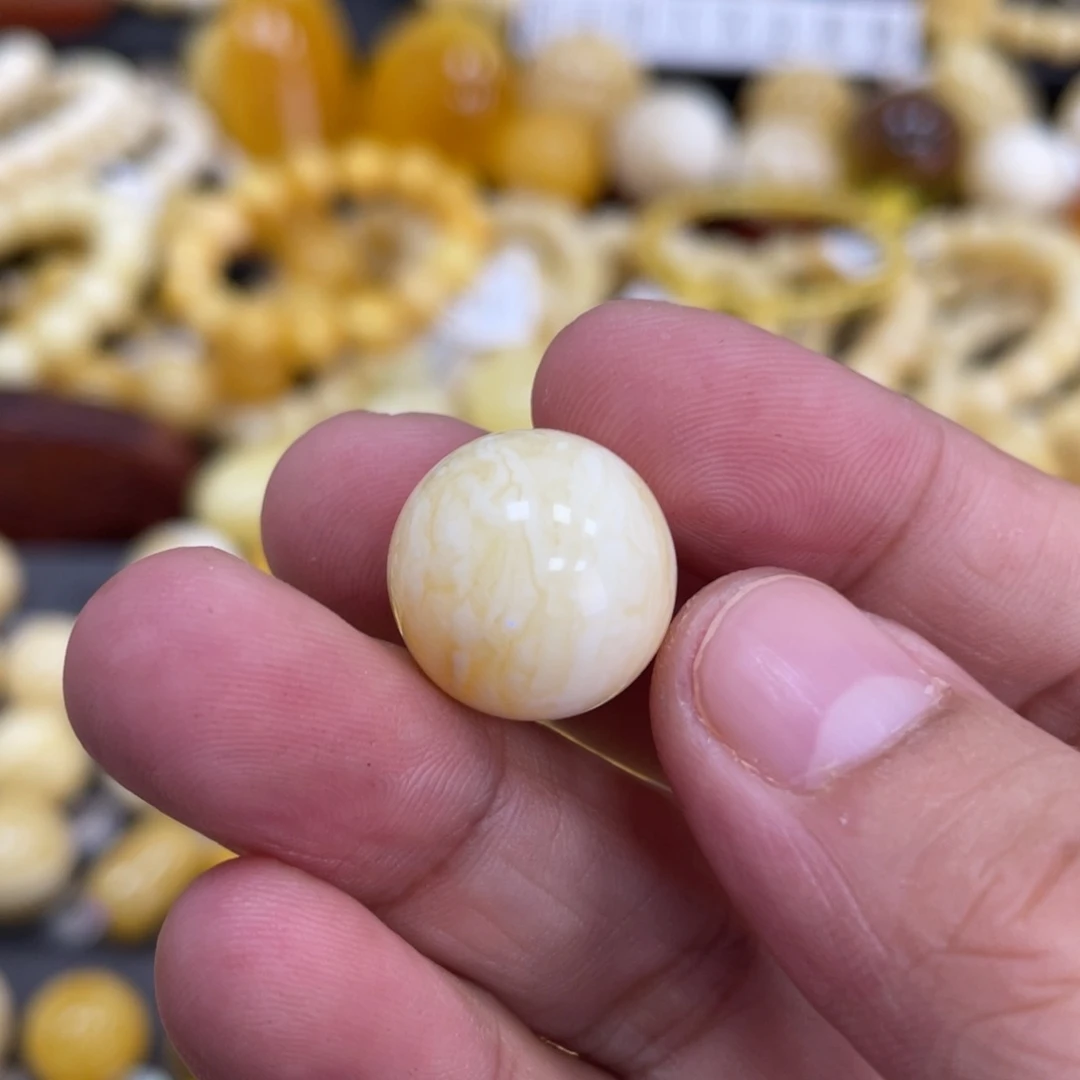听***声未镶嵌蜜蜡裸石15.9mm