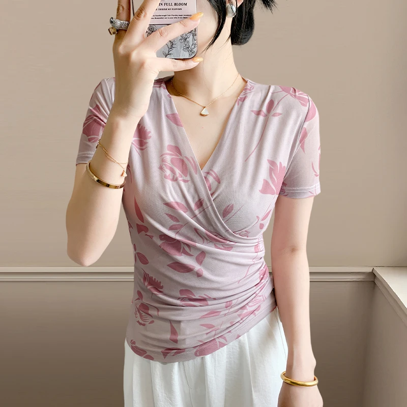 V领印花网纱短袖T恤女士夏季2025新款交叉抽褶小衫半袖打底衫上衣