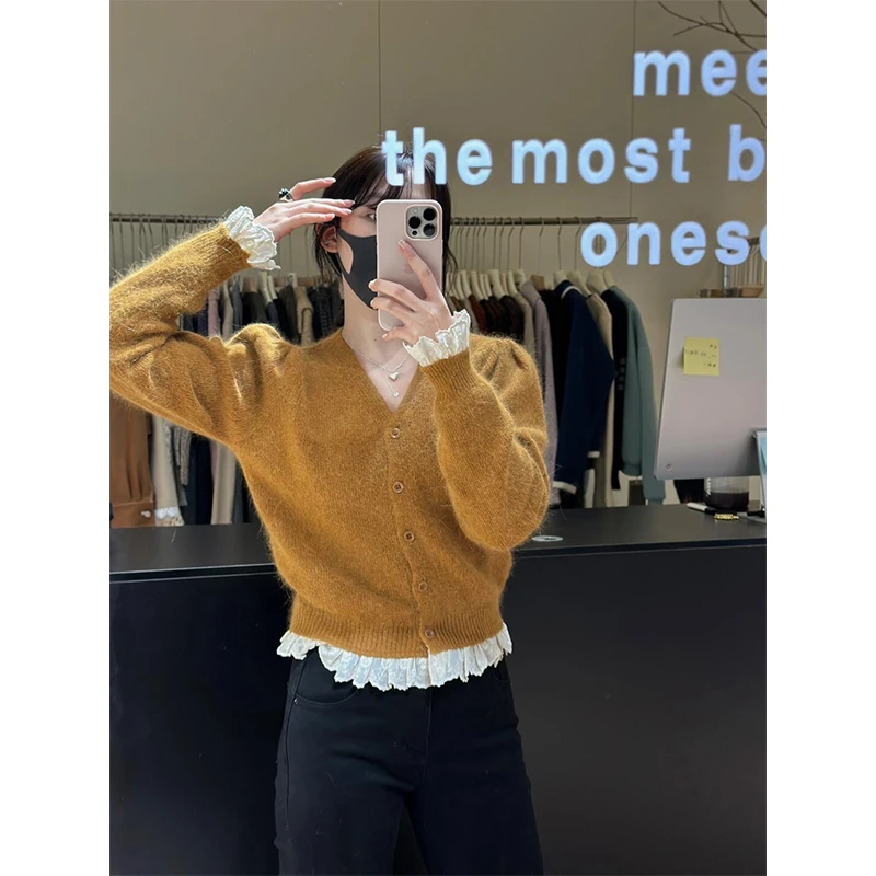 盐系甜美风超好看软糯舒适V领针织上衣木耳边袖扣百搭休闲毛衣女
