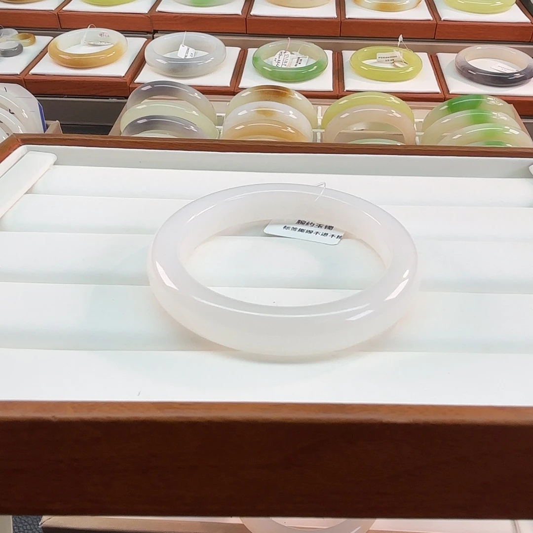 和田玉未镶嵌手镯56白月光微生长纹不抠手