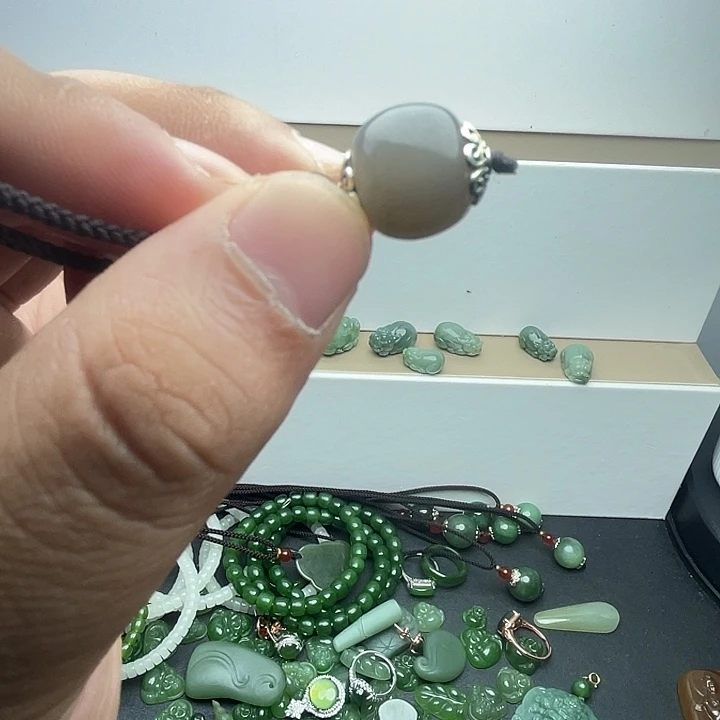 和田玉（碧玉）未镶嵌手链