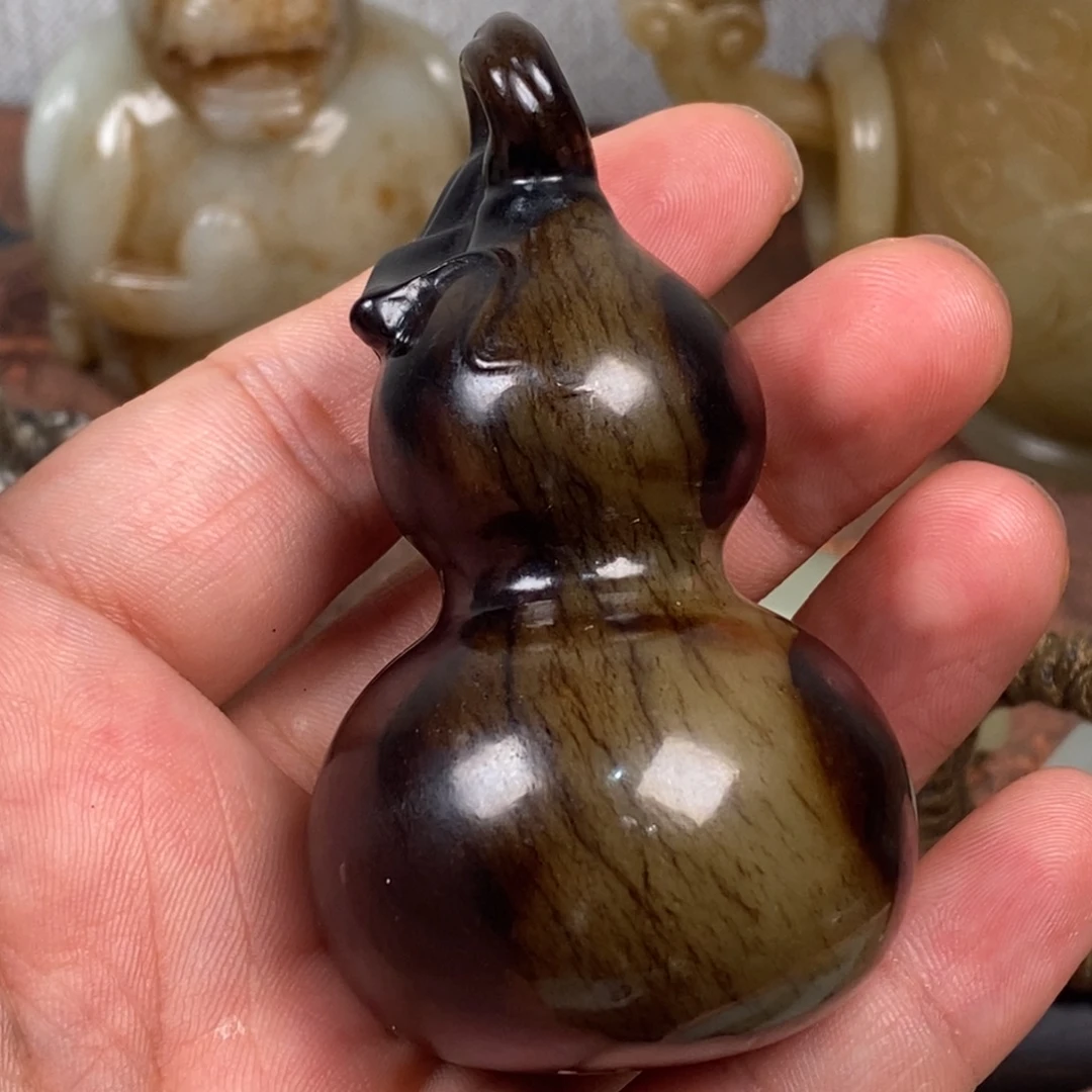 用***达非常精美得手把件