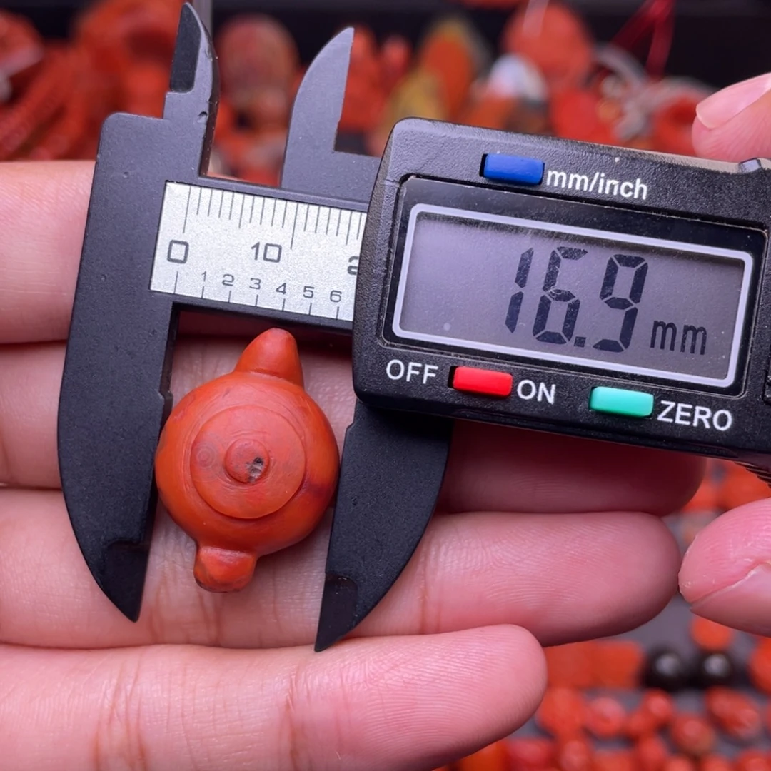 南红玛瑙配饰未镶嵌