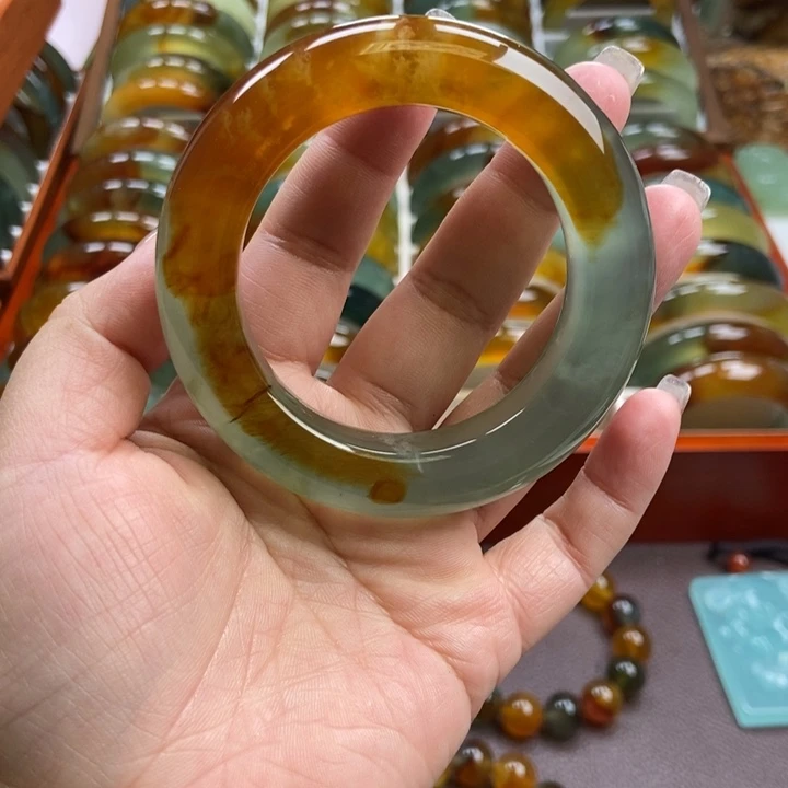 m***肠蛇纹石玉未镶嵌手镯