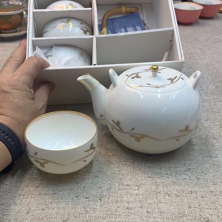 金瓷阁家的美丽瓷器