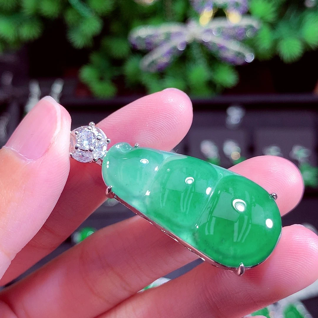 颈饰未镶嵌翡翠天然