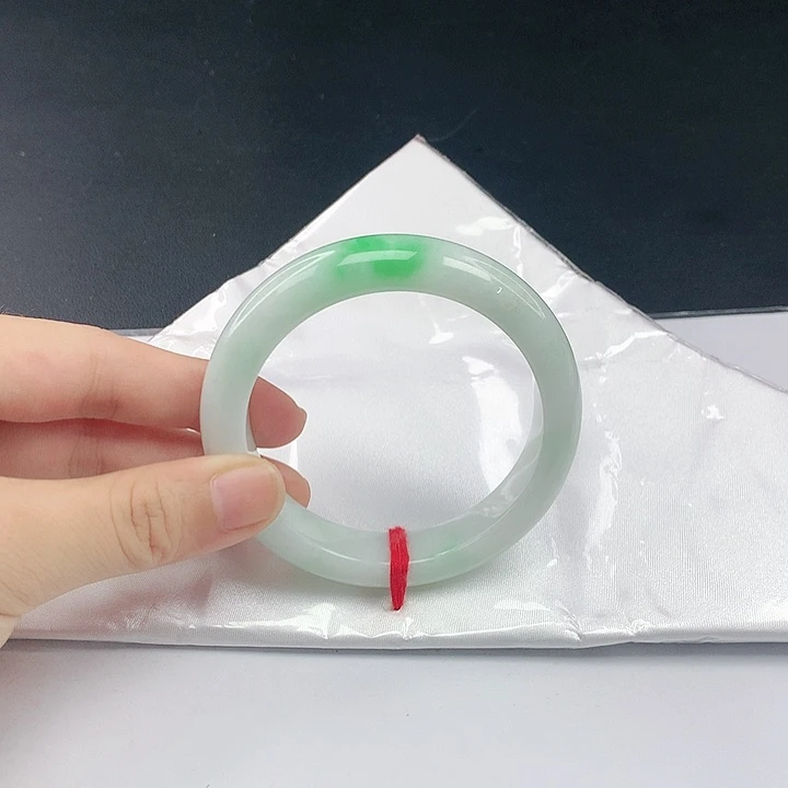 翡翠手镯未镶嵌噜*脸翡翠623