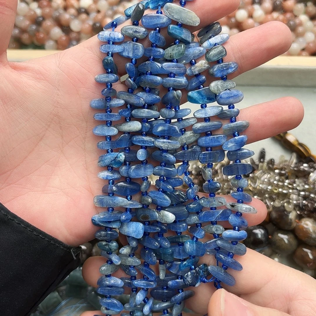 玛瑙/玉髓未镶嵌珠宝半成品蓝晶中孔牙一条