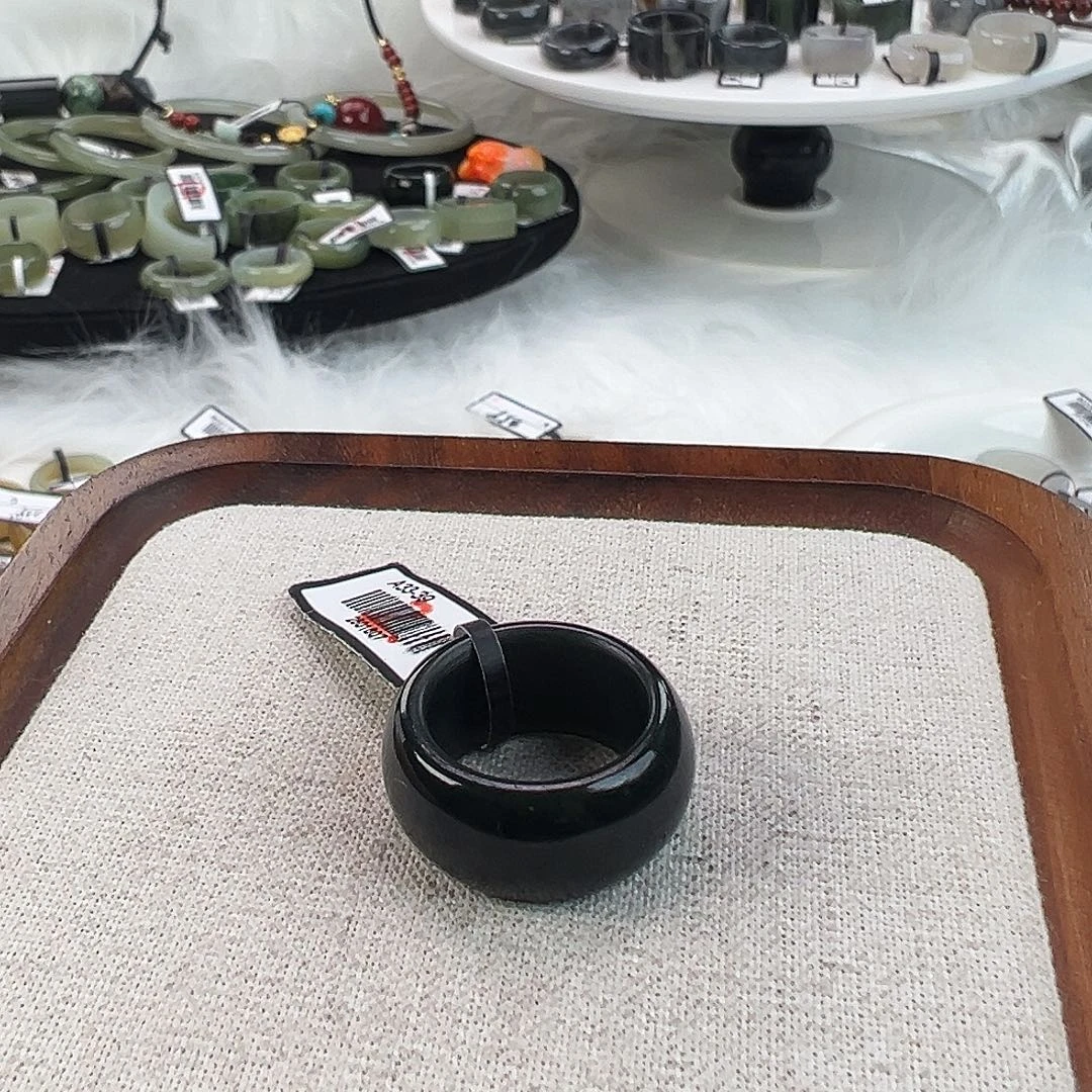 和田玉未镶嵌戒指17.3墨绿墩墩N30