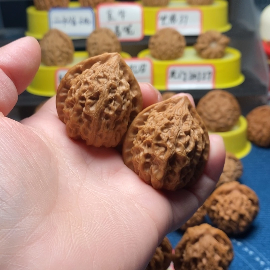 文玩核桃吊坠你**正金牛