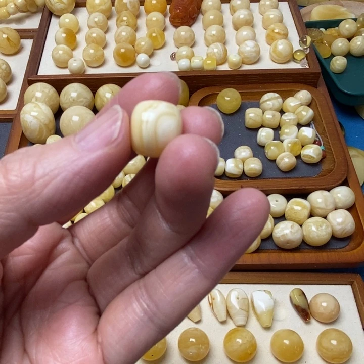 蜜蜡琥珀画未镶嵌无